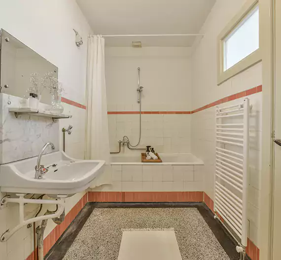 Why Choose Bathroom Remodelers for Luxury Bathroom Remodel Services in Cranston, RI?